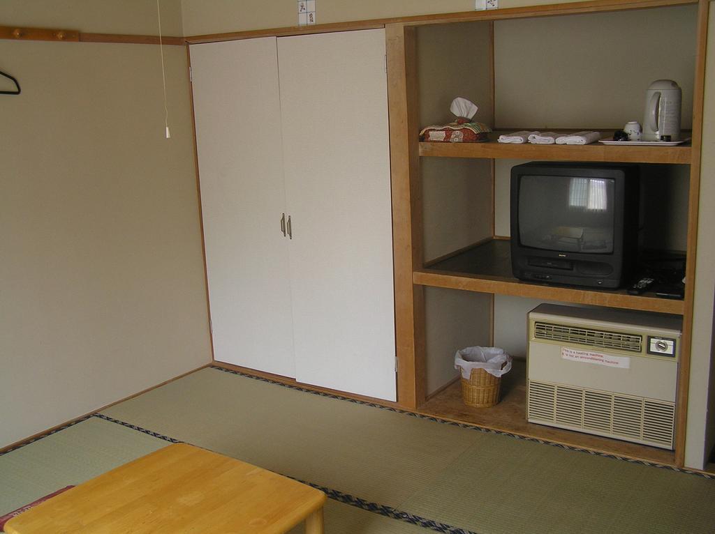 Pension Young House NakaNakafurano Δωμάτιο φωτογραφία